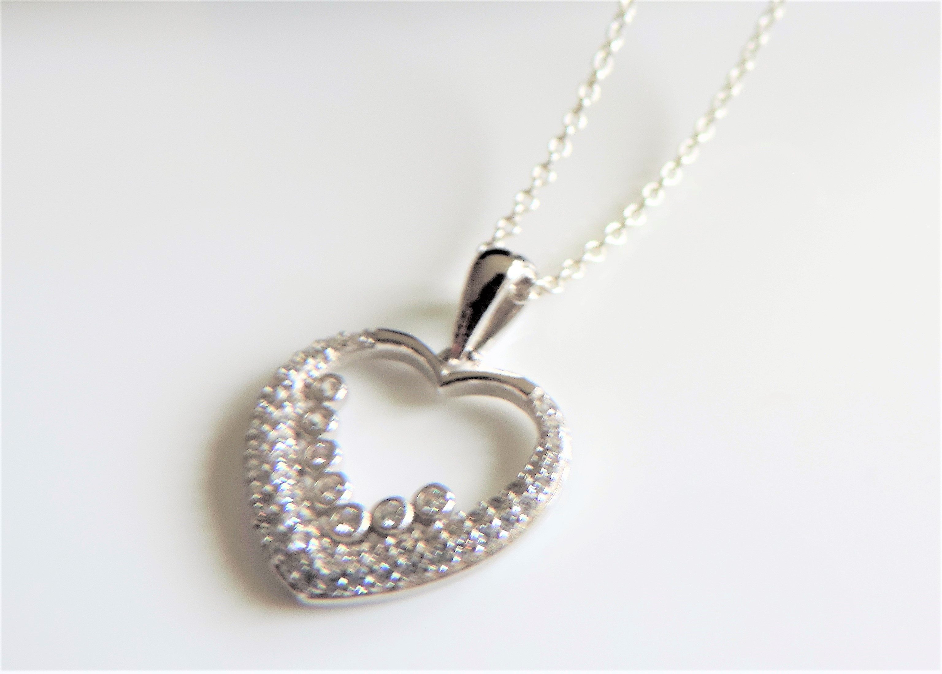 Sterling Silver Heart Pendant with Chain New Hallmarked and Giftpouch